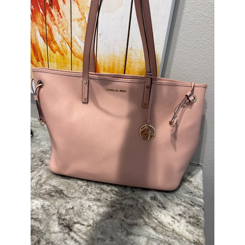 Michael Kors Arden Large Pebbled Leather Tote Bag in the "Powder Blush" shade - Picture 3 of 9